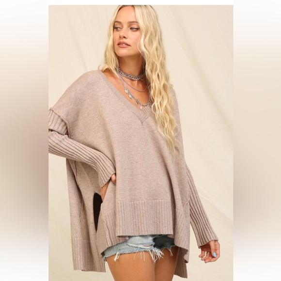 NWT KYE MI SOFT RAGLAN SLEEVE VNECK SWEATER - Picture 3 of 10